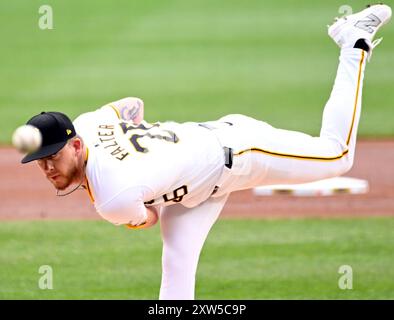 Pittsburgh, États-Unis. 17 août 2024. Bailey Falter (26), lanceur des Pirates de Pittsburgh, affronte les Mariners de Seattle au PNC Park le samedi 17 août 2024 à Pittsburgh. Photo par Archie Carpenter/UPI crédit : UPI/Alamy Live News Banque D'Images