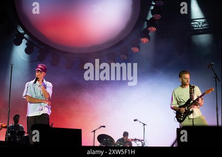 Londres, Royaume-Uni. 17 août 2024. Loyle Carner est rejoint par Tom Misch à All points East. Cristina Massei/Alamy Live News Banque D'Images