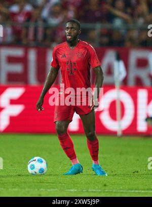 Dayot Upamecano , FCB 2 dans le match SSV ULM - FC BAYERN MUENCHEN 0-4 DFB-Pokal, Coupe d'Allemagne de football, 1.round le 16 août 2024 à Ulm, Allemagne. Saison 2024/2025 photographe : Peter Schatz - LA RÉGLEMENTATION DFB INTERDIT TOUTE UTILISATION DE PHOTOGRAPHIES comme SÉQUENCES D'IMAGES et/ou QUASI-VIDÉO - Banque D'Images