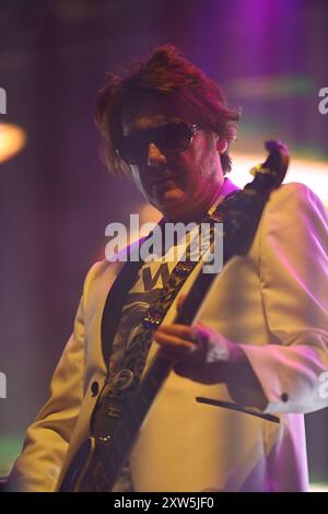 Trentham, Royaume-Uni, 17 août 2024. Manic Street Preachers jouent Trentham Live 2024. Crédit : TeeGeePix/Alamy Live News Banque D'Images