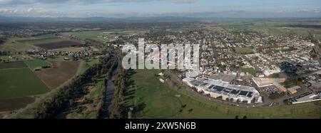Vue aérienne de la ville de Singleton et de la rivière Hunter dans la région de la vallée Hunter en Nouvelle-Galles du Sud, Australie. Banque D'Images