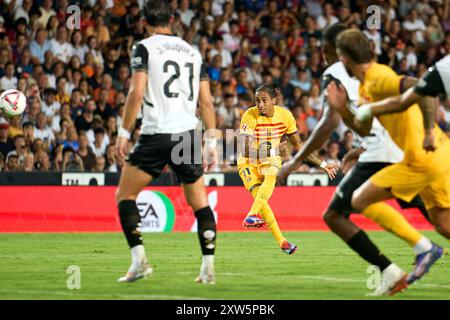 Raphael Dias Belloli Raphinha du FC Barcelone en action lors de la Liga EA Sport saison régulière Round 1 sur agust 17, 2024 au stade Mestalla (Vale Banque D'Images