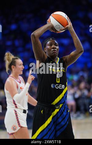 Arlington, Texas, États-Unis. 16 août 2024. L'attaquante Natasha Howard #6 des Dallas Wings tire un lancer franc lors du match WNBA entre les Dallas Wings et le Connecticut Sun au College Park Center. Score final Dallas Wings 91 - 109 Connecticut Sun. le 16 août 2024 à Arlington, Texas, États-Unis. (Crédit image : © Javier Vicencio/eyepix via ZUMA Press Wire) USAGE ÉDITORIAL SEULEMENT! Non destiné à UN USAGE commercial ! Banque D'Images