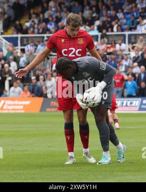 Ollie Kensdale et Collin Andeng NDI de Southend United lors du match de Vanarama National League entre Hartlepool United et Southend United au Victoria Park, Hartlepool, samedi 17 août 2024. (Photo : Mark Fletcher | mi News) crédit : MI News & Sport /Alamy Live News Banque D'Images