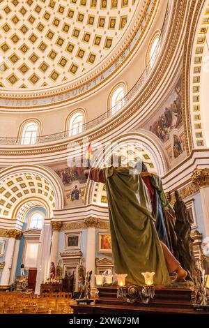 23 mars 2023. Malte, Mosta. Le Sanctuaire Basilique de l'Assomption de notre-Dame, ou Rotonde de Mosta, église catholique du XVIIe siècle. Intérieur. Third-la Banque D'Images