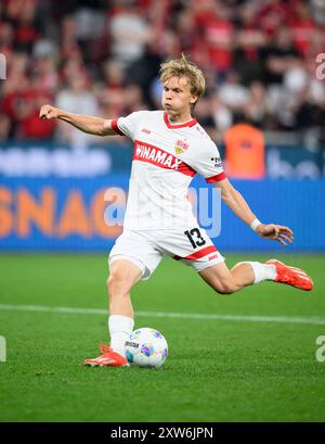 Frans KRAETZIG (Kratzig)(S) à la pénalité, action, football DFL Supercup, Bayer 04 Leverkusen (LEV) - VfB Stuttgart (S) 4:3 sur les pénalités, le 17 août 2024 à Leverkusen/ Allemagne. #Les règlements du LDF interdisent toute utilisation de photographies comme séquences d'images et/ou quasi-vidéo # Banque D'Images