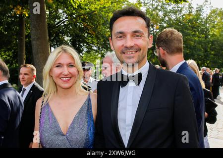 Silke Launert und Aleksandar Trifunovic BEI der Eröffnung der 112. Richard-Wagner-Festspiele 2024 mit der Neuinszenierung von Tristan und Isolde im Bayreuther Festspielhaus. Bayreuth, 25.07.2024 *** Silke Launert et Aleksandar Trifunovic à l'ouverture du Richard Wagner Festival 112 2024 avec la nouvelle production de Tristan et Isolde au Bayreuth Festspielhaus Bayreuth, 25 07 2024 Foto:XR.xSchmiegeltx/xFuturexImagex wagner festspiele 4932 Banque D'Images