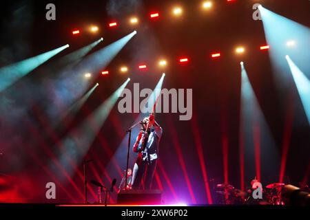 Gary Lightbody de la Snow Patrol se produisant au 10e anniversaire du Hardwick Live Festival à Sedgefield, dans le comté de Durham. Date de la photo : samedi 17 août 2024. Banque D'Images