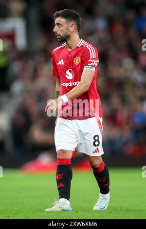 Bruno Fernandes, milieu de terrain de Manchester United (8 ans) lors du match Manchester United FC contre Fulham FC English premier League à Old Trafford, Manchester, Angleterre, Royaume-Uni le 16 août 2024 Credit : Every second Media/Alamy Live News Banque D'Images