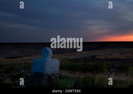 White Cross (ou Fat Betty), une vieille pierre de limite, dans le parc national de North York Moors, Royaume-Uni Banque D'Images