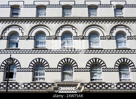 Londres, Royaume-Uni. GEM Langham court Hotel (1901, architecte : Arthur E. Thompson - anciennement Howard de Walden Nurses Home) 31-35 Langham Street Fitzrovia Banque D'Images