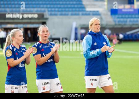 Oslo, Norvège, 17 août 2024 : les joueurs de Valerenga célèbrent leur victoire dans le match de football de la Ligue Toppserien entre Valerenga et Arna Bjornar à Intility Arena à Oslo, Norvège (Ane Frosaker / SPP) Banque D'Images