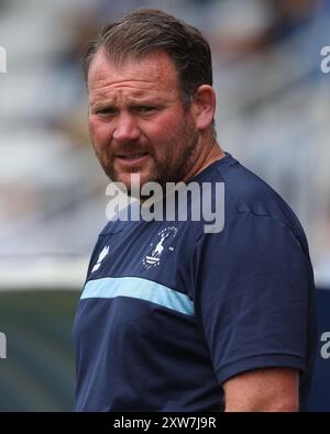 Darren Sarll, entraîneur de Hartlepool, lors du match de Vanarama National League entre Hartlepool United et Southend United à Victoria Park, Hartlepool, samedi 17 août 2024. (Photo : Mark Fletcher | mi News) Banque D'Images