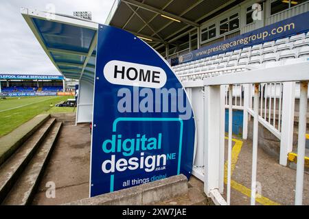 Dugout à domicile lors du match de la Ligue nationale Vanarama entre Hartlepool United et Southend United à Victoria Park, Hartlepool le samedi 17 août 2024. (Photo : Mark Fletcher | mi News) Banque D'Images