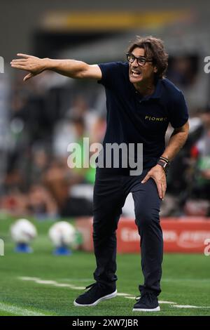 Milan, Italie. 17 août 2024. Paolo Vanoli, entraîneur-chef du Torino FC, fait des gestes pendant le match de Serie A entre l'AC Milan et le Torino FC. Crédit : Nicolò Campo/Alamy Live News Banque D'Images