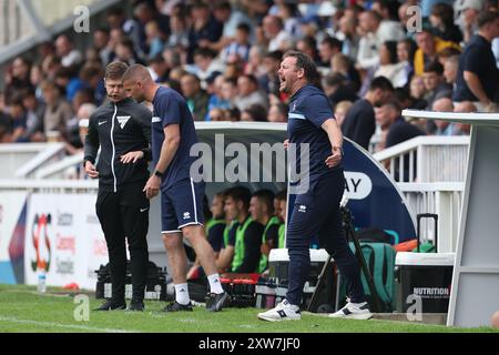 Darren Sarll, entraîneur de Hartlepool, lors du match de Vanarama National League entre Hartlepool United et Southend United à Victoria Park, Hartlepool, samedi 17 août 2024. (Photo : Mark Fletcher | mi News) Banque D'Images