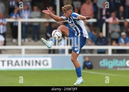 Louis Stephenson de Hartlepool United lors du match de Vanarama National League entre Hartlepool United et Southend United à Victoria Park, Hartlepool, samedi 17 août 2024. (Photo : Mark Fletcher | mi News) Banque D'Images