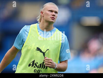 Londres, Royaume-Uni. 18 août 2024. Erling Haaland de Manchester City se réchauffe lors du match de premier League à Stamford Bridge, Londres. Le crédit photo devrait se lire : Paul Terry/Sportimage crédit : Sportimage Ltd/Alamy Live News Banque D'Images