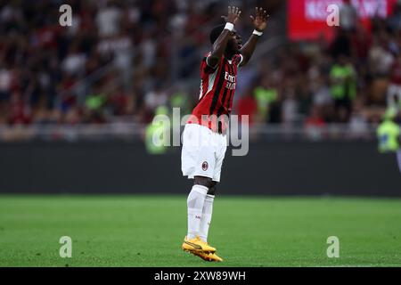 Milan, Italie. 17 août 2024. Yunus Musah de l'AC Milan fait des gestes lors du match de Serie A entre l'AC Milan et le Torino FC au Stadio Giuseppe Meazza le 17 août 2024 à Milan, Italie . Crédit : Marco Canoniero/Alamy Live News Banque D'Images