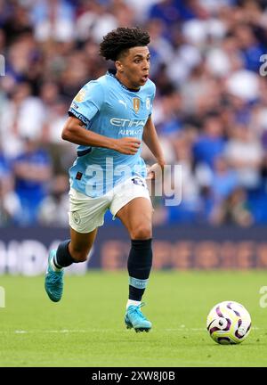 Rico Lewis de Manchester City en action lors du match de premier League à Stamford Bridge, Londres. Date de la photo : dimanche 18 août 2024. Banque D'Images