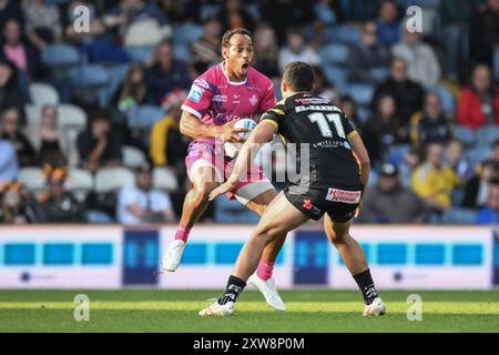 Leroy Cudjoe des Huddersfield Giants en action lors du Magic Weekend match Huddersfield Giants vs Castleford Tigers à Elland Road, Leeds, Royaume-Uni, 18 août 2024 (photo de Craig Thomas/News images) Banque D'Images