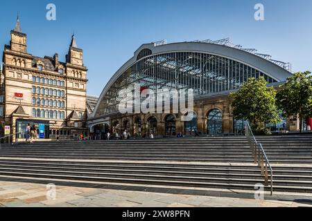 L'entrée de la gare Lime Street de Liverpool dans le centre-ville Banque D'Images