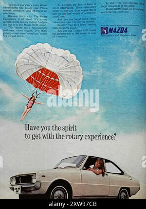 Une publicité vintage 1969 pour la Mazda R100 coupé. Banque D'Images