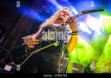 Horsens, Danemark. 17 août 2024. Le groupe de rock suédois ThunderMother donne un concert live lors du festival de metal danois Jailbreak 2024 à Horsens. Banque D'Images