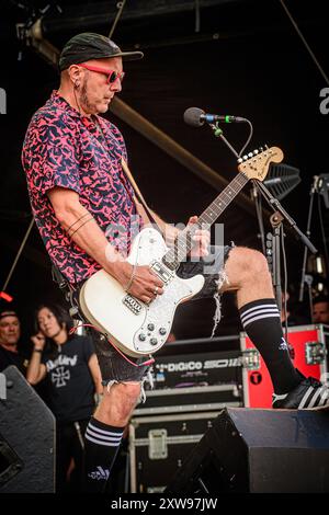 Horsens, Danemark. 17 août 2024. Le groupe de rock américain Ugly Kid Joe donne un concert live lors du festival de metal danois Jailbreak 2024 à Horsens. Banque D'Images
