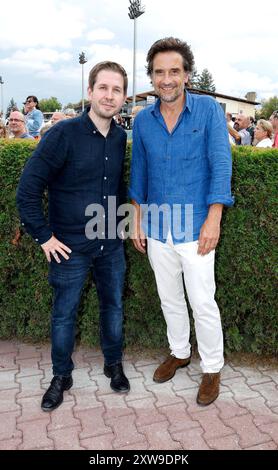 Kevin Kühnert, Oliver Mommsen beim Deutschland Traber-Derby auf der Rennbahn Berlin-Mariendorf. *** Kevin Kühnert, Oliver Mommsen au Derby de trot allemand à l'hippodrome de Berlin Mariendorf Banque D'Images