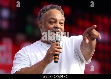 Henley-on-Thames, Royaume-Uni. 18 août 2024. Earth Wind and Fire Experience d'Al McKay se produit sur la scène du Rewind South 80s Music Festival 2024. Crédit : Uwe Deffner/Alamy Live News Banque D'Images