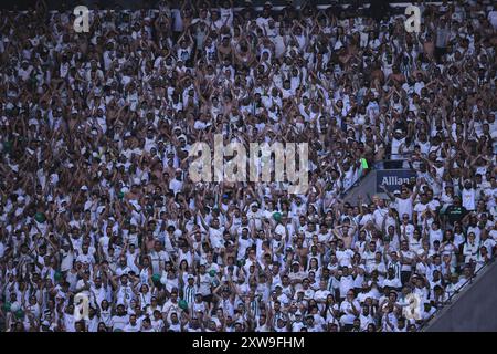 Sao Paulo, Brésil. 18 août 2024. SP - SAO PAULO - 08/18/2024 - BRÉSIL A 2024, PALMEIRAS x SAO PAULO - PALMEIRAS fans lors du match contre Sao Paulo au stade Arena Allianz Parque pour le championnat brésilien A 2024. Photo : Ettore Chiereguini/AGIF crédit : AGIF/Alamy Live News Banque D'Images