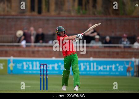 Taunton, Royaume-Uni. 18 août 2024. Ben Cox du Leicestershire battant lors de la demi-finale de la Metro Bank One Day Cup entre Somerset et Leicestershire au Cooper Associates County Ground. Crédit : Dave Vokes/Alamy Live News Banque D'Images