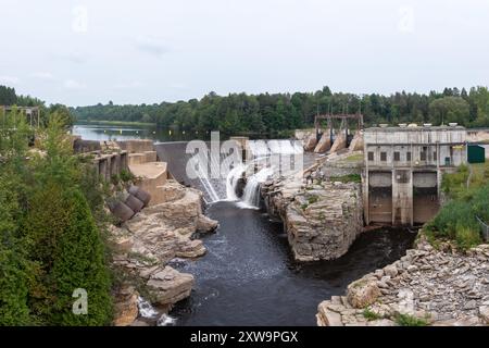 Barrage hydroélectrique de Saint-Alban sur la rivière Sainte-Anne (Saint-Alban, Québec, Canada) Banque D'Images