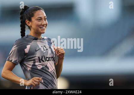 Los Angeles, Californie, États-Unis. 18 août 2024. L'attaquant Angel City FC CHRISTEN PRESS (23) se réchauffe avant un match amical entre le FC Juarez et l'Angel City FC au BMO Stadium de Los Angeles, en Californie. (Crédit image : © Brenton Tse/ZUMA Press Wire) USAGE ÉDITORIAL SEULEMENT! Non destiné à UN USAGE commercial ! Banque D'Images