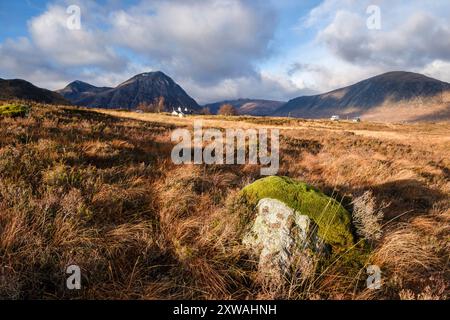 Maison typique, vallée de Glen Coe, Lochaber Geopark, Highlands, Écosse, Royaume-Uni Banque D'Images