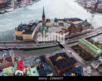 Stockholm, Suède : vue aérienne de la vieille ville de Gamla Stan à Stockholm avec l'église Riddarholmen dans la capitale suédoise Banque D'Images