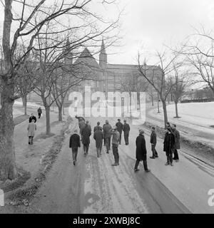 Réel 14-7-1967 : il dit non à l'OTAN. En lumière cette semaine : Arnulf Kolstad Arnulf Kolstad est l'un des dirigeants d'un groupe d'étudiants qui refusent la conscription militaire dans une Norvège qui fait partie de l'OTAN. Photo : Sverre A. Børretzen / Aktuell / NTB ***PHOTO NON TRAITÉE*** le texte de cette image est traduit automatiquement Banque D'Images