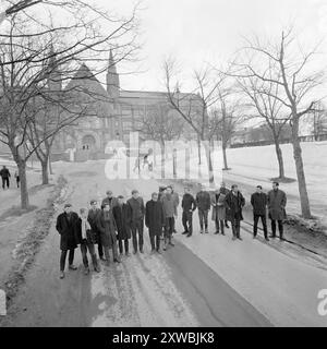 Réel 14-7-1967 : il dit non à l'OTAN. En lumière cette semaine : Arnulf Kolstad Arnulf Kolstad est l'un des dirigeants d'un groupe d'étudiants qui refusent la conscription militaire dans une Norvège qui fait partie de l'OTAN. Photo : Sverre A. Børretzen / Aktuell / NTB ***PHOTO NON TRAITÉE*** le texte de cette image est traduit automatiquement Banque D'Images