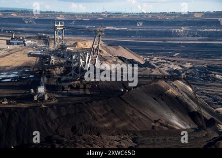 Mine de charbon à ciel ouvert de Tagebau Garzweiler, Rhénanie du Nord-Westphalie, Allemagne © Wojciech Strozyk / Alamy Stock photo Banque D'Images