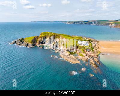 Burgh Island, Royaume-Uni. 18 août 2024. Vue aérienne sur Burgh Island dans le Devon par Bigbury-on-Sea. Banque D'Images