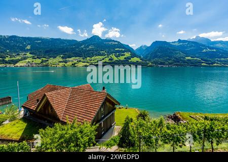 Paysage vue pastorale autour du hameau Quinten situé sur la rive nord de Walensee, Suisse, accessible en randonnée ou en bateau Banque D'Images