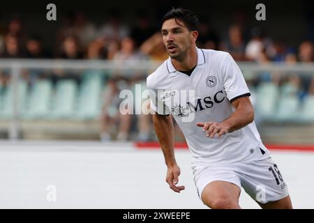 Giovanni Simeone de Napoli regarde pendant Serie A match de football entre Hellas Verona - SSC Napoli au Stadio Bentegodi le 18 août 2024 à Vérone , Italie. Banque D'Images