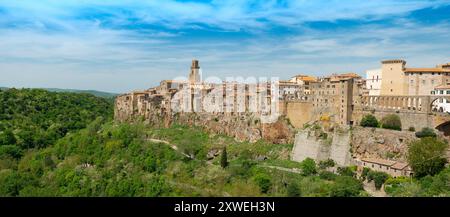 Pitigliano Toscane Hilltop Town, construit sur tufe dans la campagne de la Maremme Banque D'Images