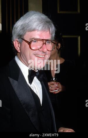 **FICHIER PHOTO** Phil Donahue est décédé. Phil Donahue Circa 1980's Credit : Ralph Dominguez/MediaPunch Banque D'Images