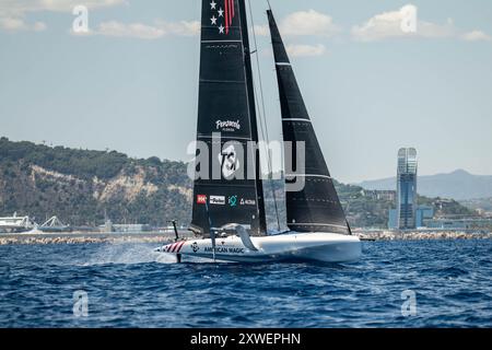 37E ÉQUIPE DE LA COUPE DE L'AMERICA, Copa America· New York Yacht Club American Magic Boat America (classe AC40) (USA) L'équipe américaine navigue à Barcelone. Cat Banque D'Images