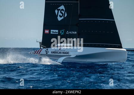 37E ÉQUIPE DE LA COUPE DE L'AMERICA, Copa America· New York Yacht Club American Magic Boat America (classe AC40) (USA) L'équipe américaine navigue à Barcelone. Cat Banque D'Images