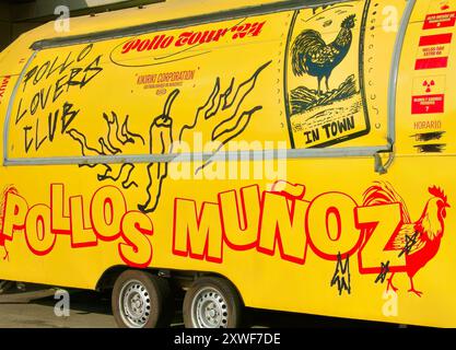 Pollos Munoz food truck de la célèbre étoile Michelin chef espagnol Dabiz Munoz au grand magasin El Corte Ingles août 2024 Santander Cantabrie Espagne Banque D'Images