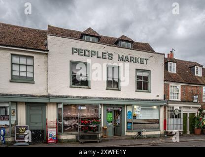 People's Market, un dépanneur de village dans la charmante paroisse de Hambledon, Hampshire Banque D'Images