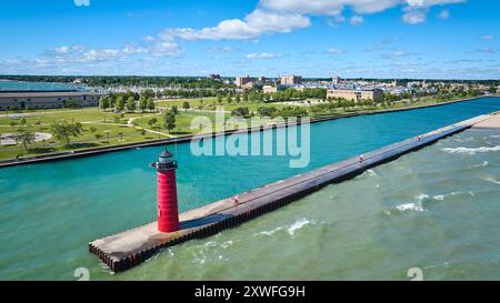 Vue aérienne de Kenosha Lighthouse Pier et Marina Banque D'Images